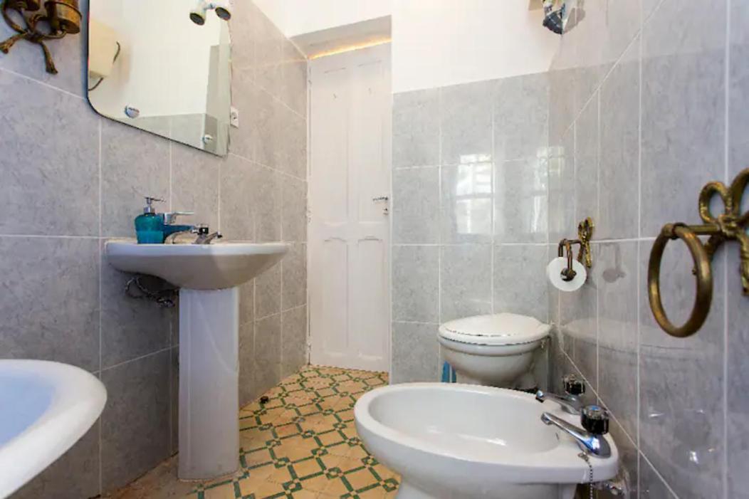#Private Room C Lisbon Exterior photo